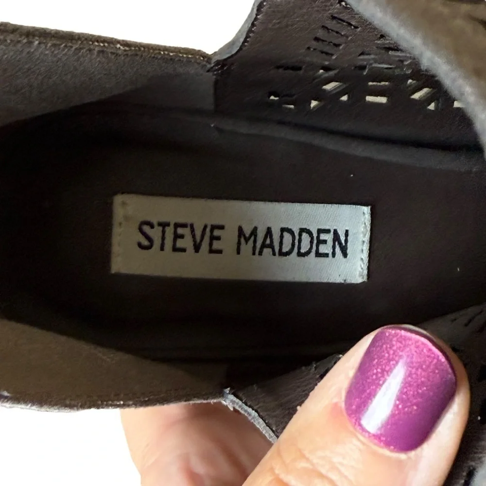 Steve Madden Gray Perforated Block Heel Peep‎ Toe Ankle Booties Women’s 10M